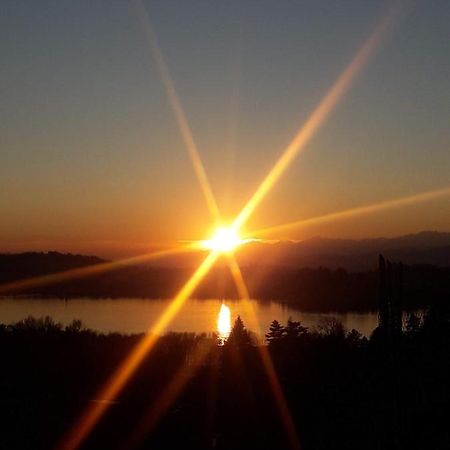 Tramonto Al Lago Apartment Gavirate Ngoại thất bức ảnh